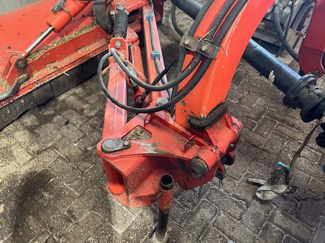 KUHN TBE 230